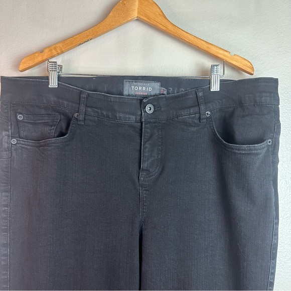 Torrid Bombshell Skinny Super Soft High-Rise Black Rinse Jeans Sz22R - Picture 4 of 9